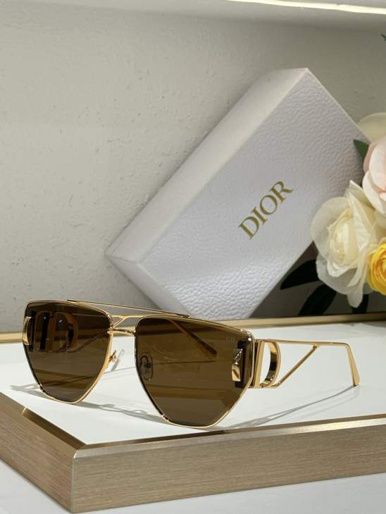 Picture of Dior Sunglasses _SKUfw79279305fw